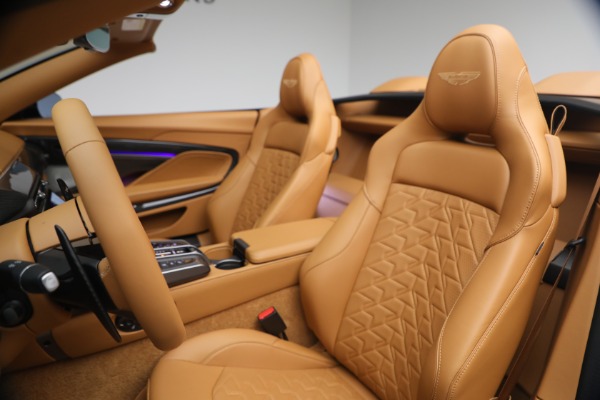 New 2026 Aston Martin Vanquish Volante for sale $581,800 at Bentley Greenwich in Greenwich CT 06830 27