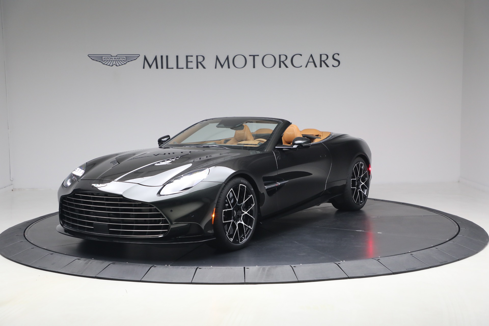 New 2026 Aston Martin Vanquish Volante for sale $581,800 at Bentley Greenwich in Greenwich CT 06830 1