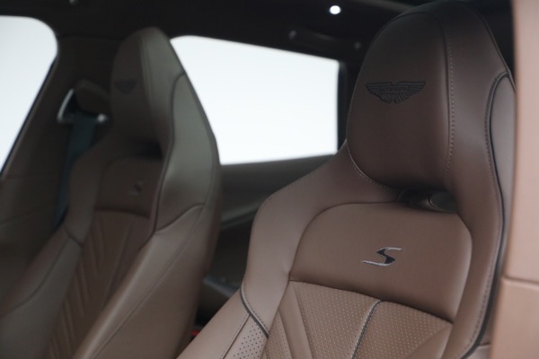 New 2026 Aston Martin DBX S for sale $274,900 at Bentley Greenwich in Greenwich CT 06830 20