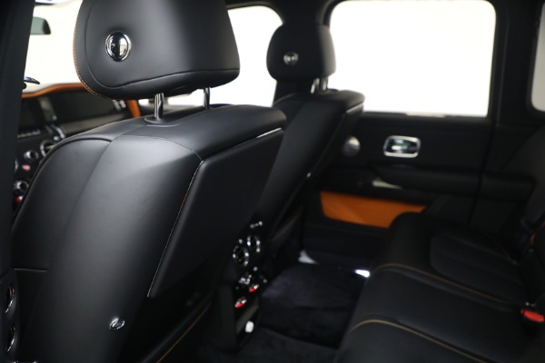 Used 2026 Rolls-Royce Black Badge Cullinan for sale $512,900 at Bentley Greenwich in Greenwich CT 06830 27