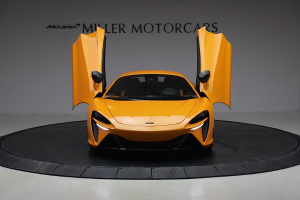 New 2026 McLaren Artura TechLux for sale $314,250 at Bentley Greenwich in Greenwich CT 06830 13