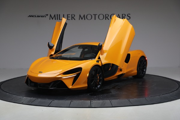 New 2026 McLaren Artura TechLux for sale $314,250 at Bentley Greenwich in Greenwich CT 06830 14