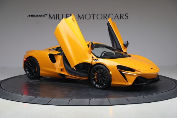 New 2026 McLaren Artura TechLux for sale $314,250 at Bentley Greenwich in Greenwich CT 06830 19