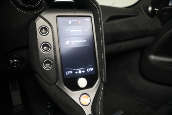 New 2026 McLaren 750S Spider Performance for sale $450,200 at Bentley Greenwich in Greenwich CT 06830 28