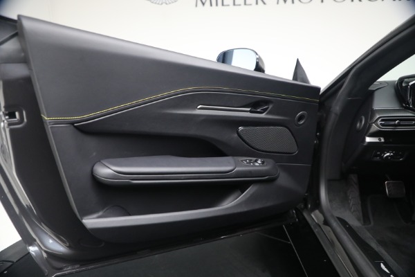 New 2026 Aston Martin Vantage S for sale $265,300 at Bentley Greenwich in Greenwich CT 06830 16