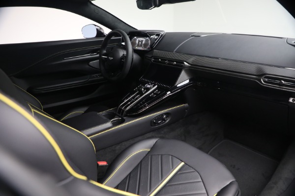 New 2026 Aston Martin Vantage S for sale $265,300 at Bentley Greenwich in Greenwich CT 06830 18