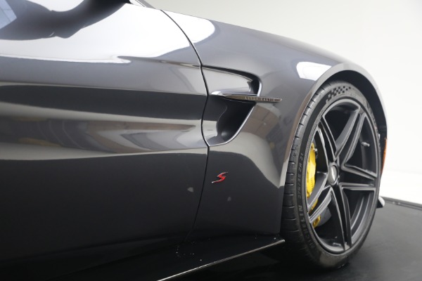 New 2026 Aston Martin Vantage S for sale $265,300 at Bentley Greenwich in Greenwich CT 06830 27