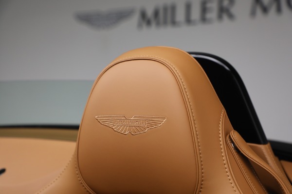 New 2026 Aston Martin Vantage Roadster for sale Call for price at Bentley Greenwich in Greenwich CT 06830 27