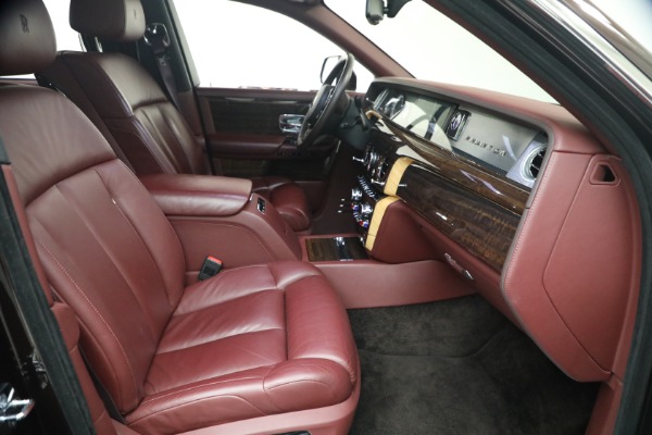 Used 2018 Rolls-Royce Phantom EWB for sale $299,900 at Bentley Greenwich in Greenwich CT 06830 17