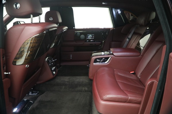 Used 2018 Rolls-Royce Phantom EWB for sale $299,900 at Bentley Greenwich in Greenwich CT 06830 19