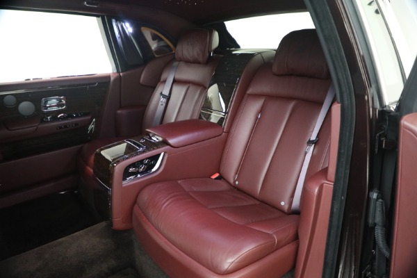 Used 2018 Rolls-Royce Phantom EWB for sale $299,900 at Bentley Greenwich in Greenwich CT 06830 20