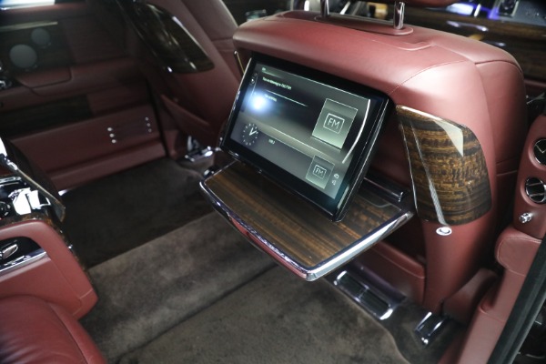 Used 2018 Rolls-Royce Phantom EWB for sale $299,900 at Bentley Greenwich in Greenwich CT 06830 23