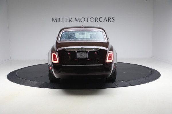 Used 2018 Rolls-Royce Phantom EWB for sale $299,900 at Bentley Greenwich in Greenwich CT 06830 6