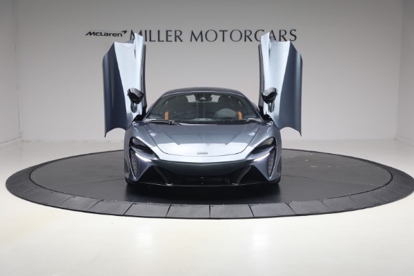 New 2026 McLaren Artura Performance for sale $305,700 at Bentley Greenwich in Greenwich CT 06830 12