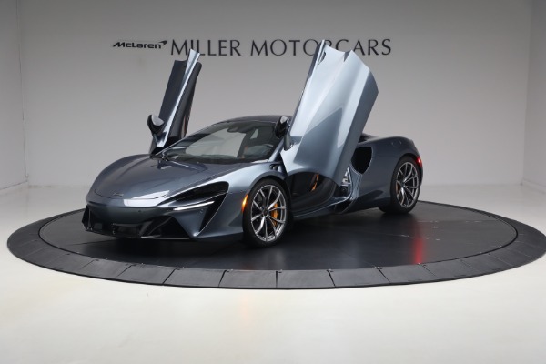 New 2026 McLaren Artura Performance for sale $305,700 at Bentley Greenwich in Greenwich CT 06830 13