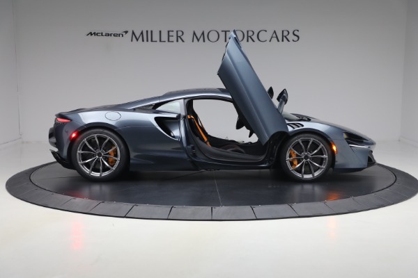 New 2026 McLaren Artura Performance for sale $305,700 at Bentley Greenwich in Greenwich CT 06830 18