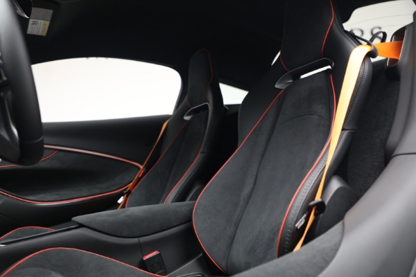 New 2026 McLaren Artura Performance for sale $305,700 at Bentley Greenwich in Greenwich CT 06830 20
