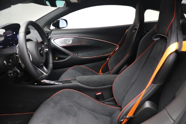 New 2026 McLaren Artura Performance for sale $305,700 at Bentley Greenwich in Greenwich CT 06830 21