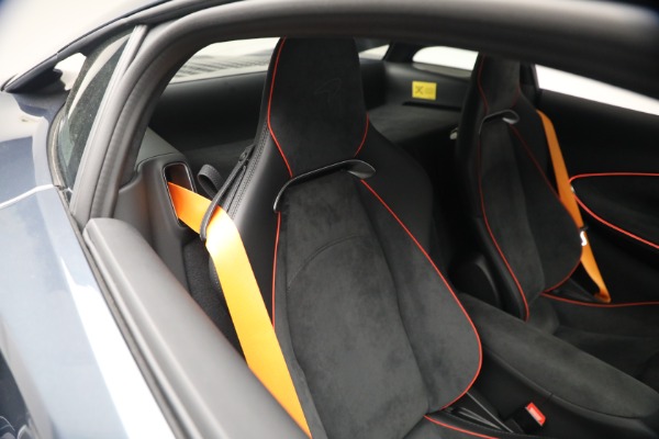 New 2026 McLaren Artura Performance for sale $305,700 at Bentley Greenwich in Greenwich CT 06830 26
