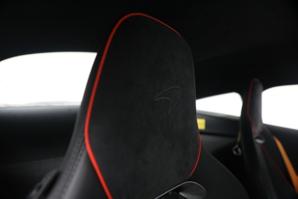 New 2026 McLaren Artura Performance for sale $305,700 at Bentley Greenwich in Greenwich CT 06830 28