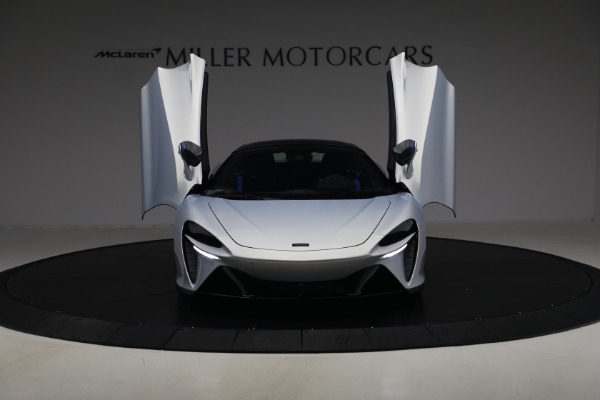 New 2026 McLaren Artura Spider Performance for sale $345,150 at Bentley Greenwich in Greenwich CT 06830 13