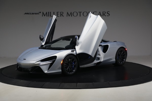 New 2026 McLaren Artura Spider Performance for sale $345,150 at Bentley Greenwich in Greenwich CT 06830 14