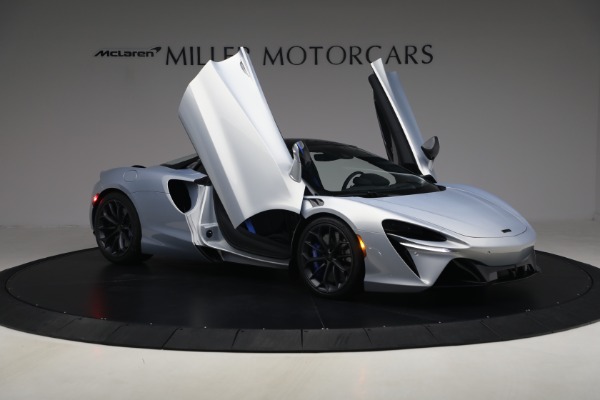 New 2026 McLaren Artura Spider Performance for sale $345,150 at Bentley Greenwich in Greenwich CT 06830 20