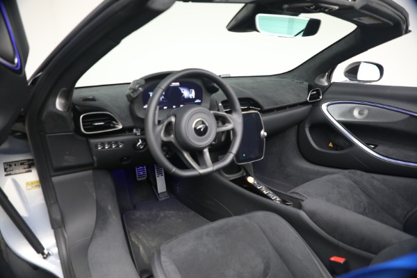 New 2026 McLaren Artura Spider Performance for sale $345,150 at Bentley Greenwich in Greenwich CT 06830 23