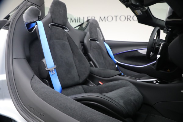 New 2026 McLaren Artura Spider Performance for sale $345,150 at Bentley Greenwich in Greenwich CT 06830 24