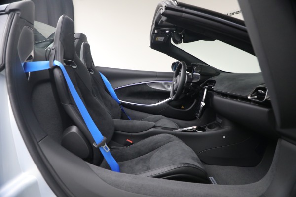 New 2026 McLaren Artura Spider Performance for sale $345,150 at Bentley Greenwich in Greenwich CT 06830 25