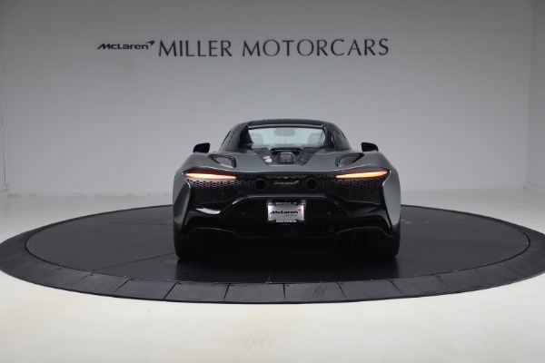 New 2026 McLaren Artura Spider Performance for sale $337,300 at Bentley Greenwich in Greenwich CT 06830 25
