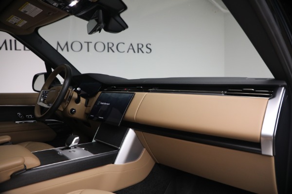 Used 2025 Land Rover Range Rover P530 SE for sale Sold at Bentley Greenwich in Greenwich CT 06830 16