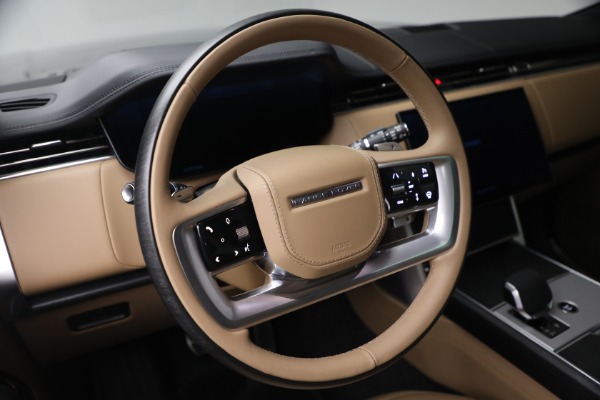 Used 2025 Land Rover Range Rover P530 SE for sale Sold at Bentley Greenwich in Greenwich CT 06830 23