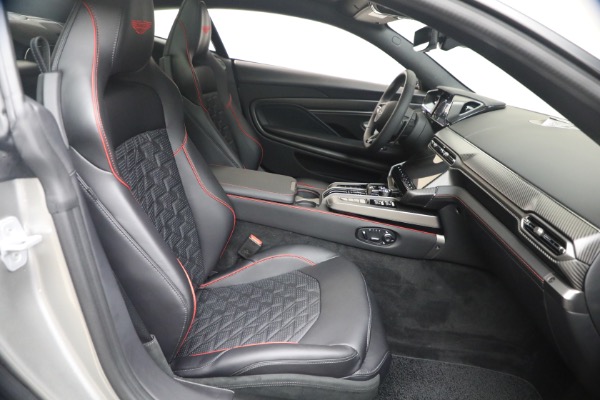 New 2026 Aston Martin Vanquish for sale $546,000 at Bentley Greenwich in Greenwich CT 06830 19