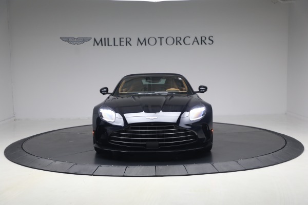 New 2026 Aston Martin Vantage Roadster for sale $260,900 at Bentley Greenwich in Greenwich CT 06830 24