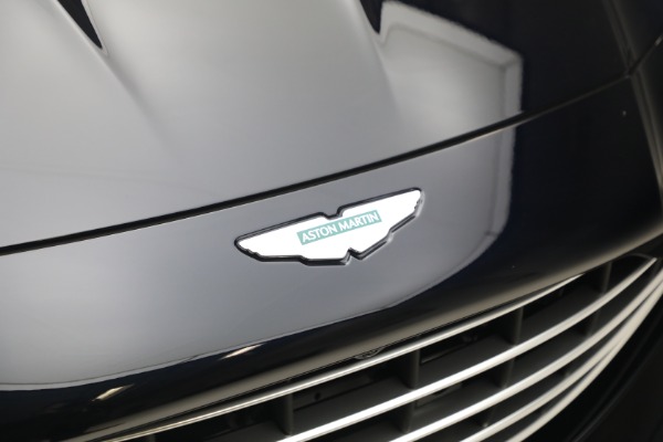 New 2026 Aston Martin Vantage Roadster for sale $260,900 at Bentley Greenwich in Greenwich CT 06830 25