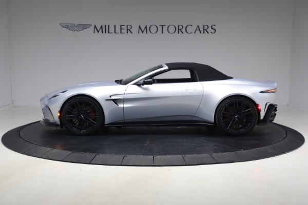 New 2026 Aston Martin Vantage Roadster for sale $274,300 at Bentley Greenwich in Greenwich CT 06830 15