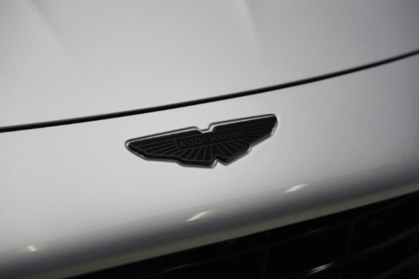 New 2026 Aston Martin Vantage Roadster for sale $274,300 at Bentley Greenwich in Greenwich CT 06830 25