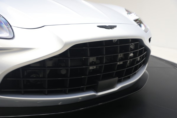 New 2026 Aston Martin Vantage Roadster for sale $274,300 at Bentley Greenwich in Greenwich CT 06830 26