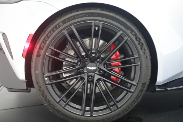 New 2026 Aston Martin Vantage Roadster for sale $274,300 at Bentley Greenwich in Greenwich CT 06830 28