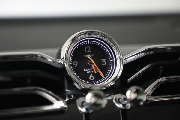 Used 2023 Bentley Bentayga Speed for sale $181,900 at Bentley Greenwich in Greenwich CT 06830 25