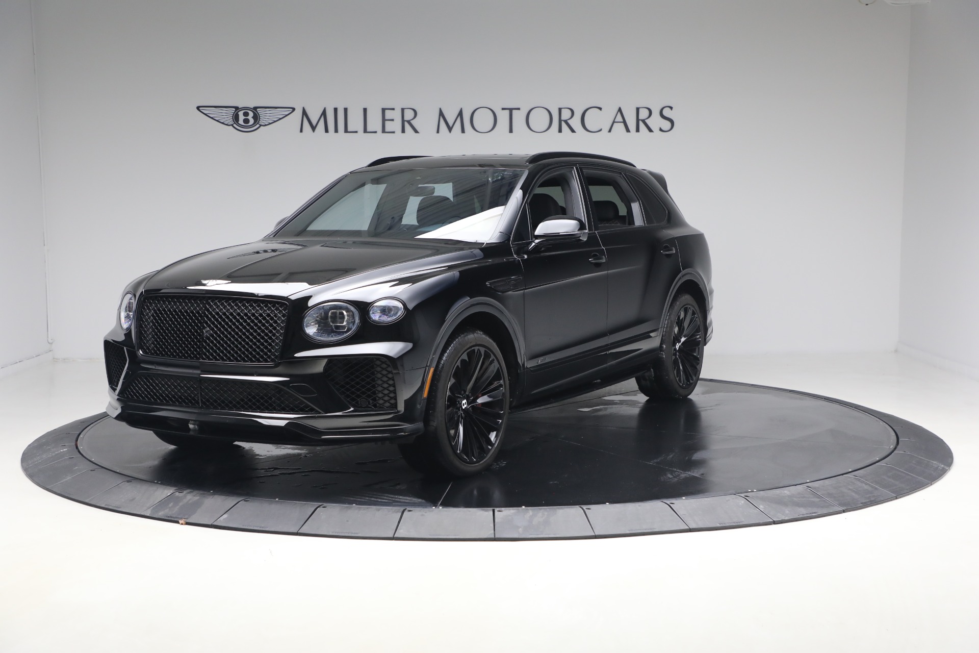 Used 2023 Bentley Bentayga Speed for sale $181,900 at Bentley Greenwich in Greenwich CT 06830 1