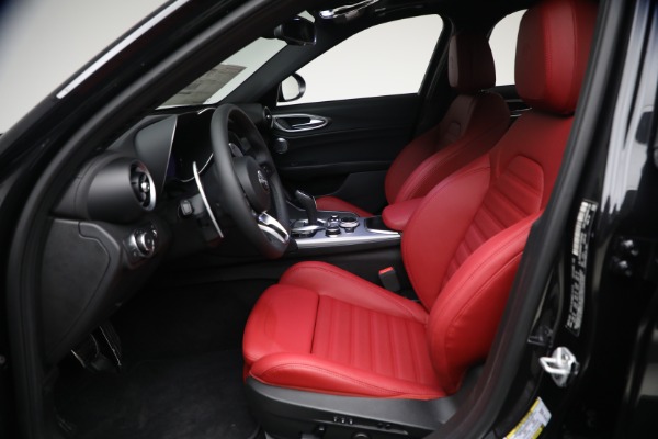 New 2026 Alfa Romeo Giulia VELOCE for sale $57,041 at Bentley Greenwich in Greenwich CT 06830 13
