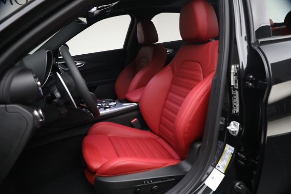 New 2026 Alfa Romeo Giulia VELOCE for sale $57,041 at Bentley Greenwich in Greenwich CT 06830 14