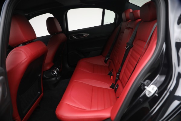 New 2026 Alfa Romeo Giulia VELOCE for sale $57,041 at Bentley Greenwich in Greenwich CT 06830 16
