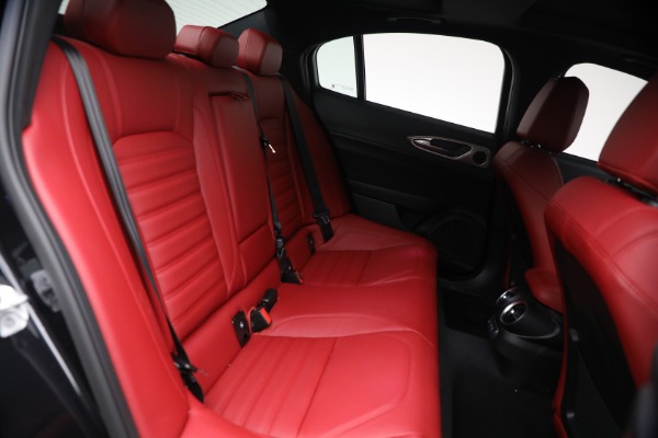New 2026 Alfa Romeo Giulia VELOCE for sale $57,041 at Bentley Greenwich in Greenwich CT 06830 21