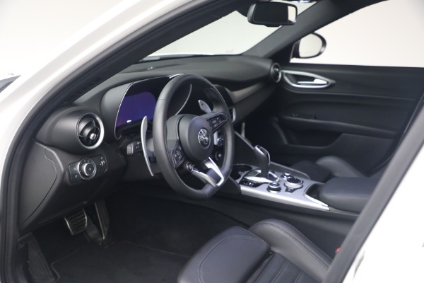 New 2026 Alfa Romeo Giulia for sale $43,000 at Bentley Greenwich in Greenwich CT 06830 19
