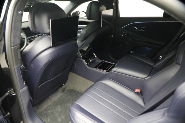 Used 2023 Bentley Flying Spur V8 for sale $143,900 at Bentley Greenwich in Greenwich CT 06830 24