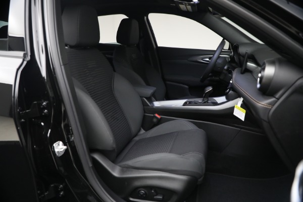 New 2026 Alfa Romeo Tonale Sprint for sale $43,210 at Bentley Greenwich in Greenwich CT 06830 14