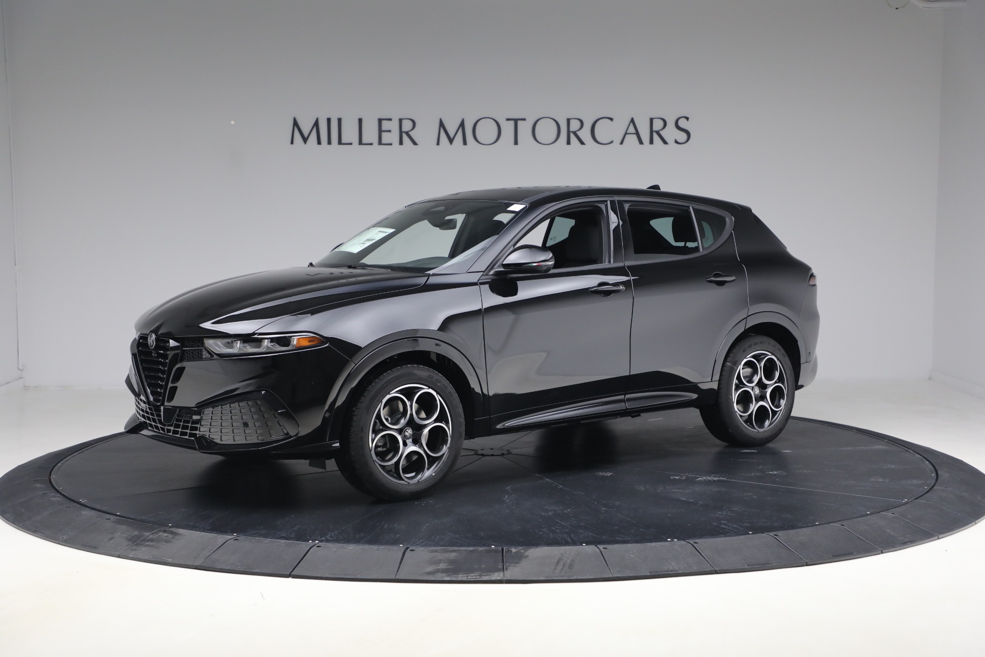 New 2026 Alfa Romeo Tonale Sprint for sale $43,210 at Bentley Greenwich in Greenwich CT 06830 1